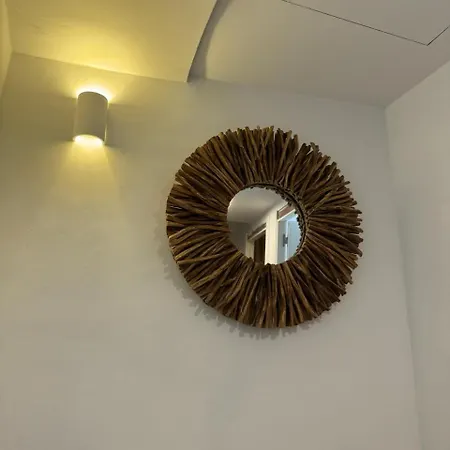 Semesterbostad Centric House With Parking