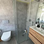 Lets Holidays Centric House With Parking טוסה דה מאר