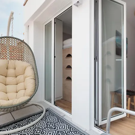 Lets Holidays Centric House With Parking 또사데마르
